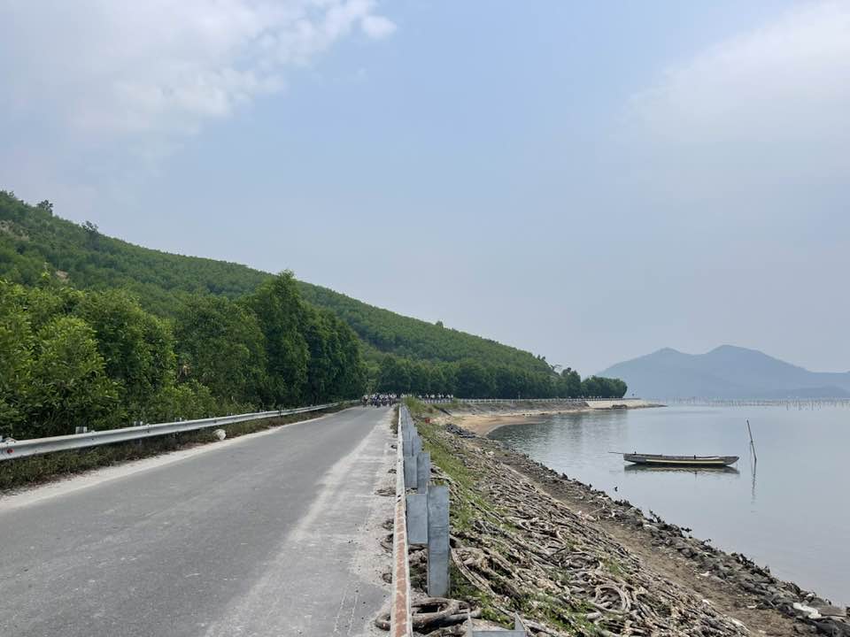 Highland Central Bicycle Tour Hue Nha Trang 15 Days